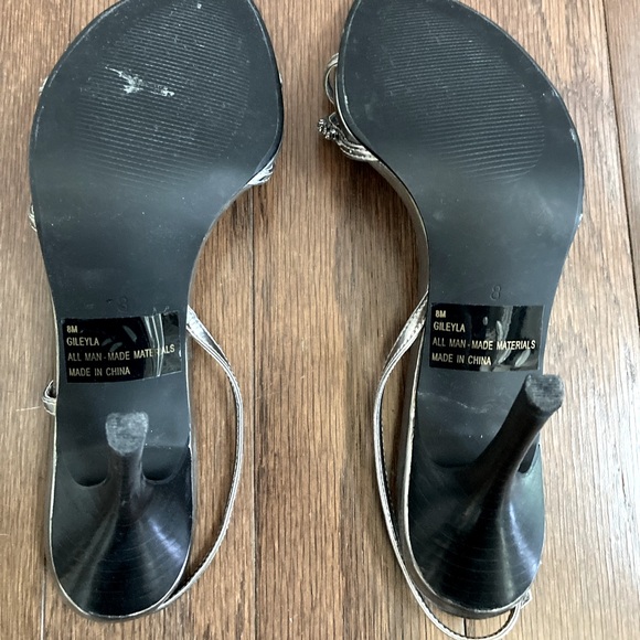 Vintage TWO LIPS Gileyla Bejeweled Pewter 4" Heels - Picture 6 of 8